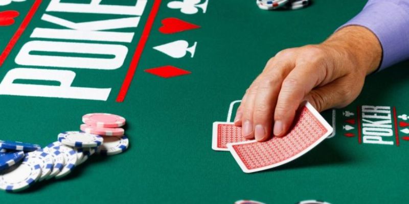 Cách chơi poker 2 lá có nhiều điểm tương đồng như bản gốc